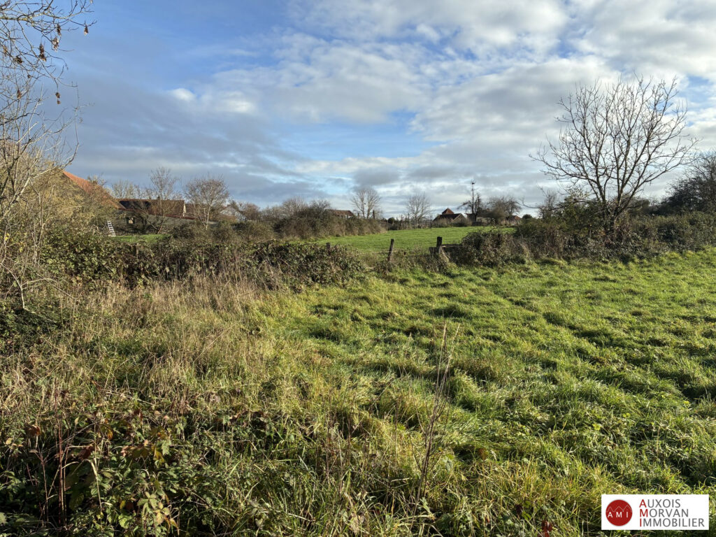 Photo pour Terrain constructible Photo descriptif pour le bien : Terrain constructible