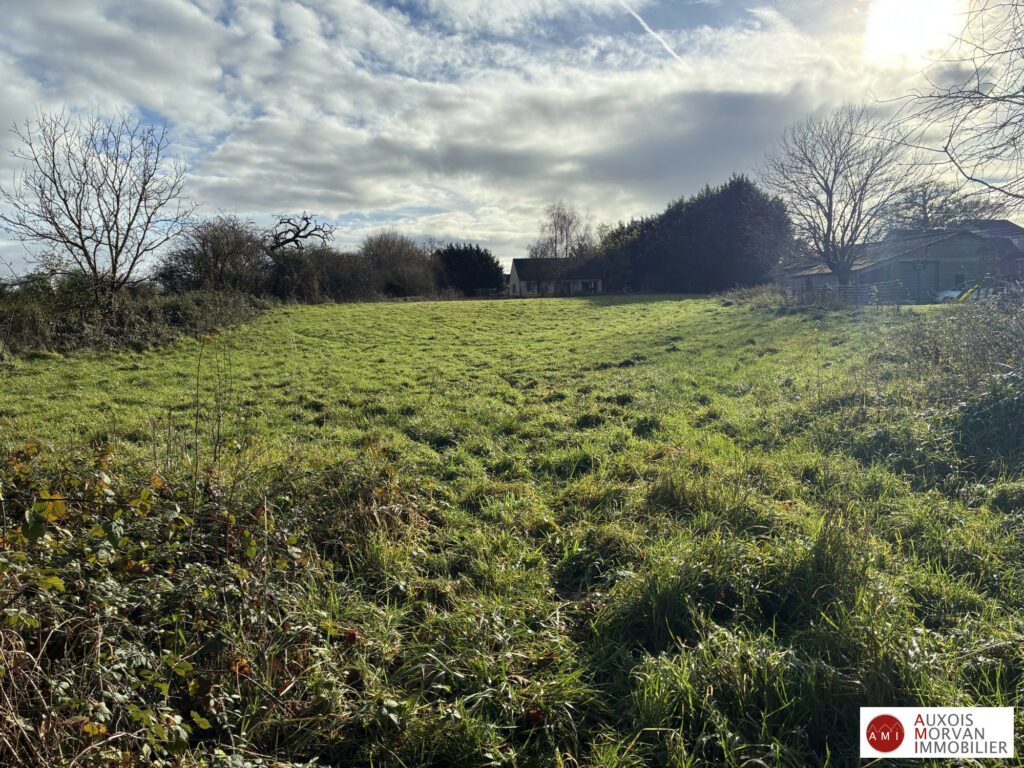 Photo pour Terrain constructible Photo descriptif pour le bien : Terrain constructible